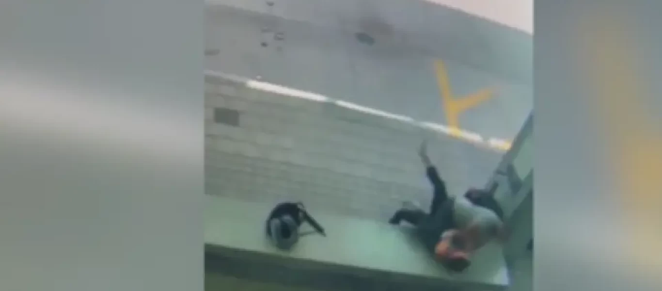 Σοκαριστικές εικόνες από ΗΠΑ: Χωρίς αιτία άνδρας προσπαθεί να πνίξει γυναίκα σε στάση λεωφορείου (βίντεο)
